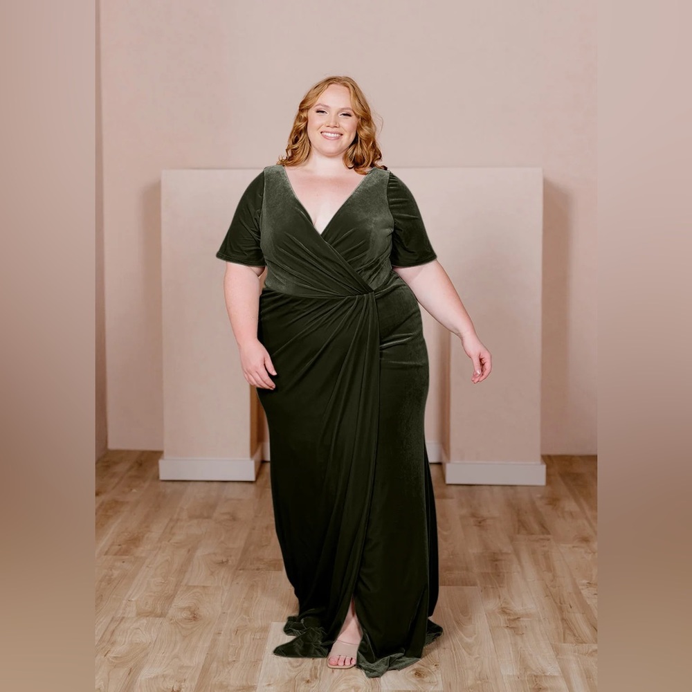 Revelry Velvet Bridemaid Dress in Olive 612 | Giselle Velvet Dress